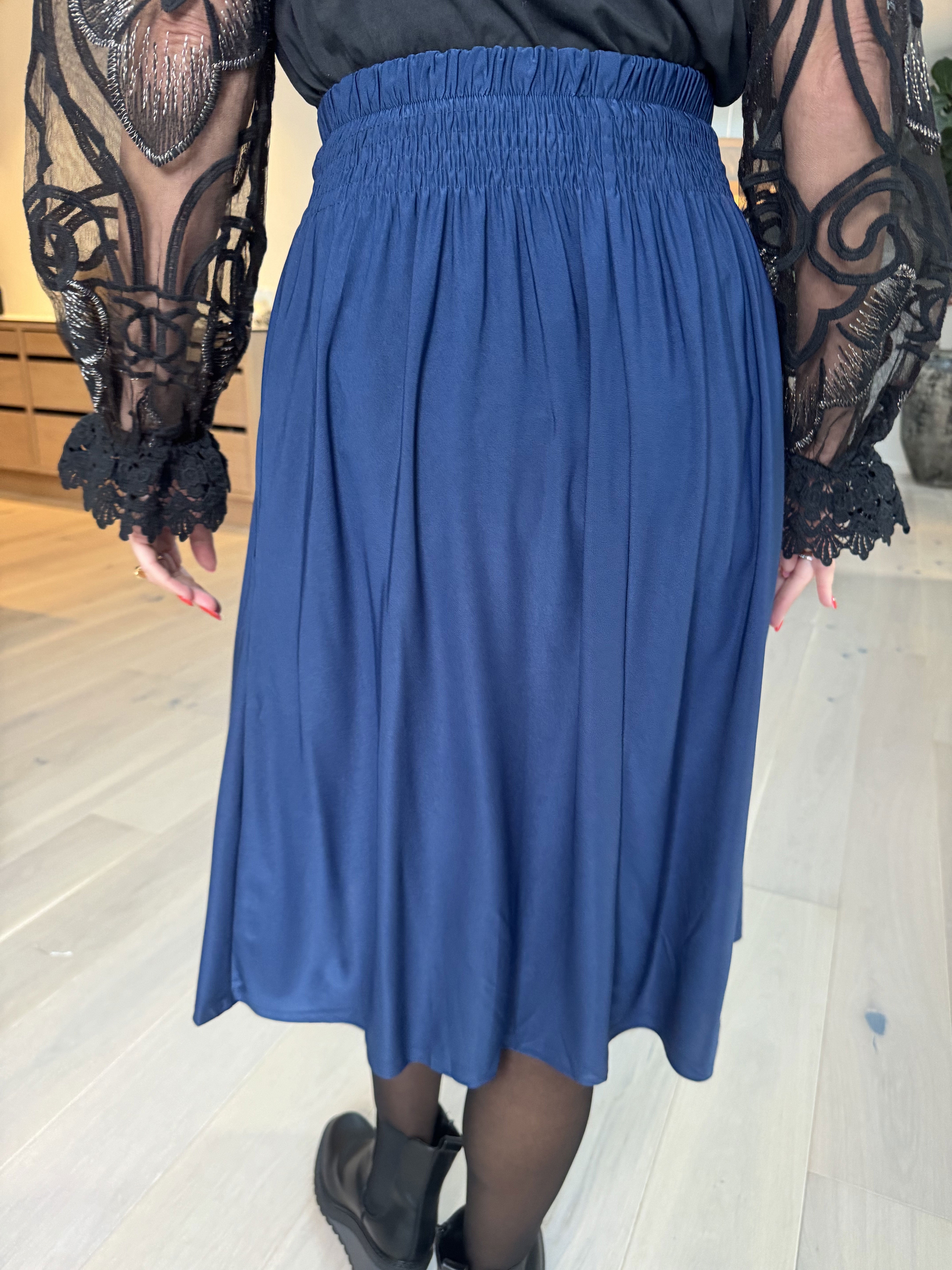 Pams Plain Skirt - Slät kjol i stretchigt tyg